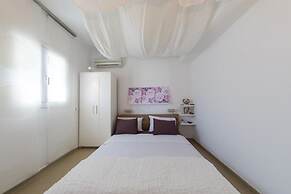 Uno Apartments