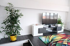 Oval Main Square Apartment