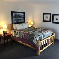 Harbor's Edge Motel