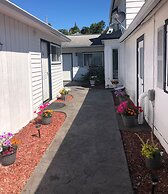 Harbor's Edge Motel