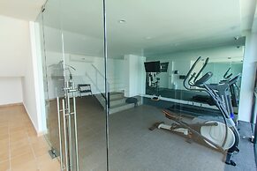 Penthouse A-Nah by Stella Rentals