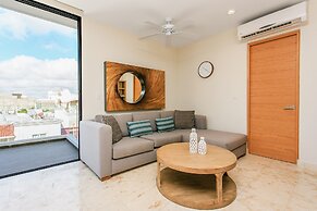 Penthouse A-Nah by Stella Rentals
