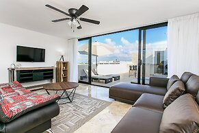 Penthouse A-Nah by Stella Rentals