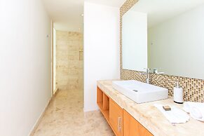Penthouse A-Nah by Stella Rentals