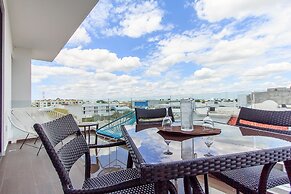 Penthouse A-Nah by Stella Rentals