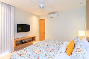 Penthouse A-Nah by Stella Rentals