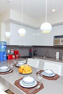 Penthouse A-Nah by Stella Rentals