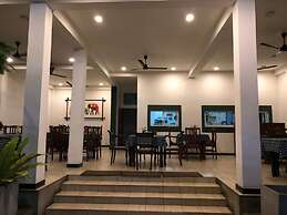 Dasu's Restaurant & Villa