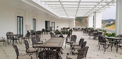 Duc Huy Grand Hotel & Spa