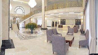 Duc Huy Grand Hotel & Spa