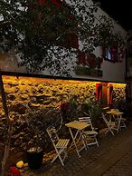 Nar Pansiyon Cafe