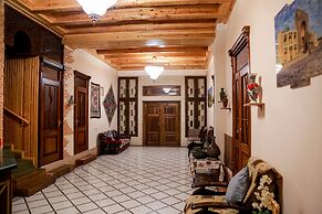 Rayhon Hotel