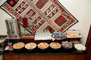 Rayhon Hotel