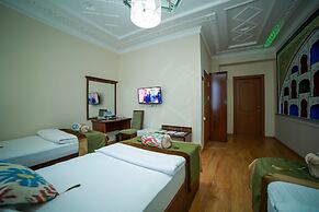 Rayhon Hotel