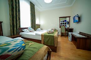 Rayhon Hotel