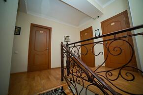 Rayhon Hotel