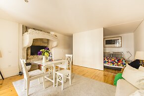 DA'Home - Almada Unique Apartment