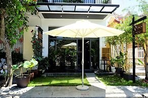 Oasis Hotel & Apartment