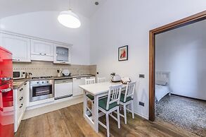 Maurizio House