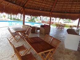 Villa Happy by Akua
