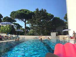 Hotel Deanna Golf