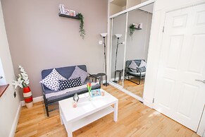 Studio Flat near Liverpool Street