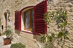 Tal-barun Farmhouse