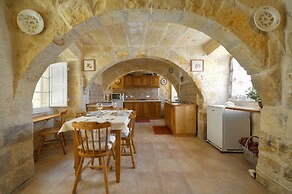 Tal-barun Farmhouse