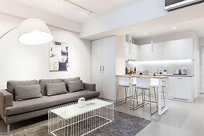 UPSTREET Ermou Elegant Apartments