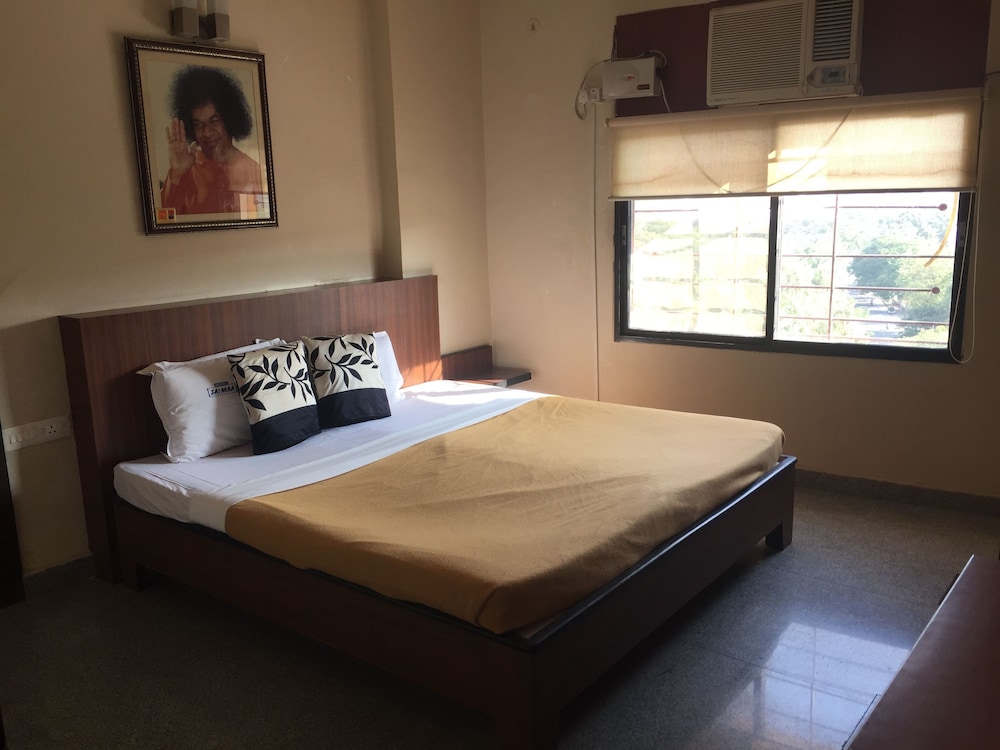 Sai Maa Hotel and Residency