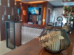 The Greenery Central Suites