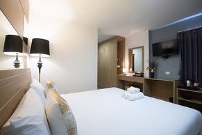 The Greenery Central Suites