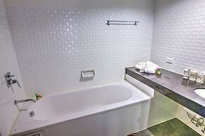 The Greenery Central Suites