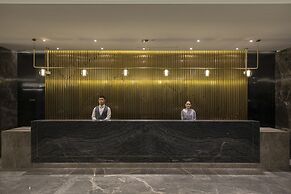 Orange Hotel Select