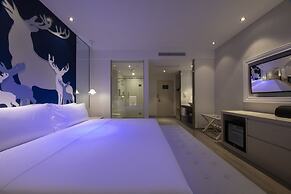 Orange Hotel Select