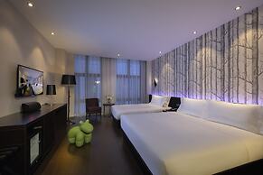 Orange Hotel Select