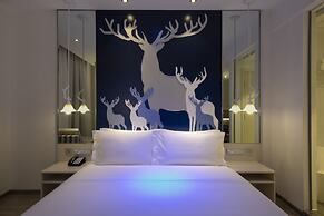 Orange Hotel Select