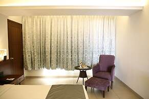 Silver Shell Hotel
