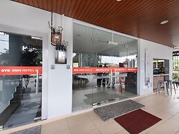 OYO 778 BMW 2 Hotel
