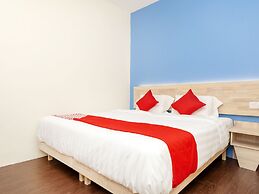 OYO 778 BMW 2 Hotel