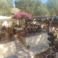 Teras Motel
