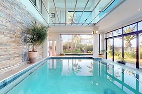 Luxury Beach Villa