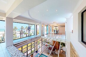 Luxury Beach Villa