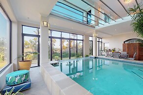 Luxury Beach Villa