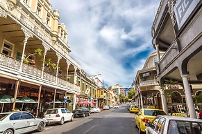 The Waves Crest Bloubergstrand