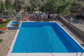 Evagelistria Apartments