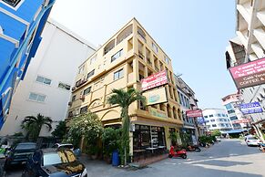 OYO 520 Pattaya Cantina