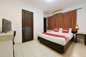 OYO 520 Pattaya Cantina
