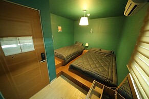 Stitches House - Hostel