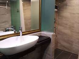 77 Boutique Hotel